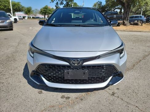 Used 2023 Toyota Corolla SE FWD image 2