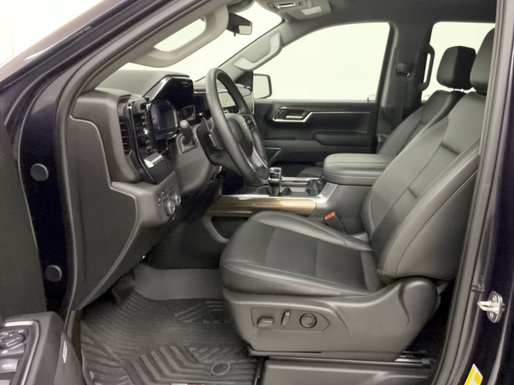 Used 2024 Chevrolet Silverado 1500 RST w/ RST All Star Premium Package AWD/4WD image 5