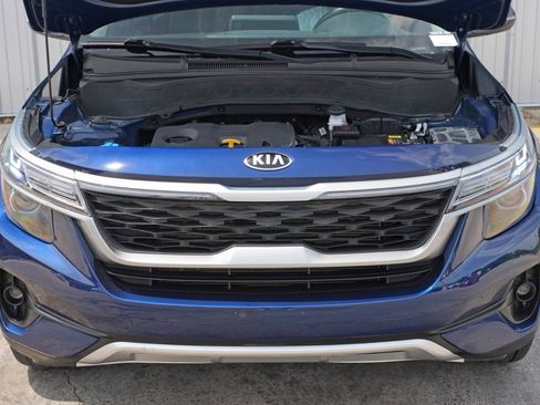 Used 2021 Kia Seltos EX image 7