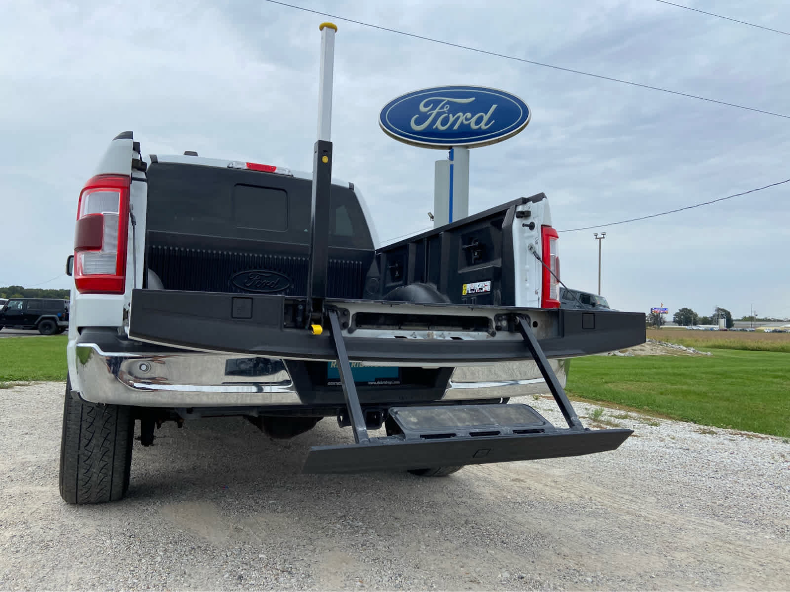 Used 2023 Ford F150 Lariat w/ Equipment Group 502A High AWD/4WD image 16