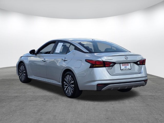 Used 2025 Nissan Altima 2.5 SV FWD image 6