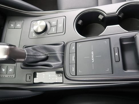 Used 2023 Lexus IS 500 image 29