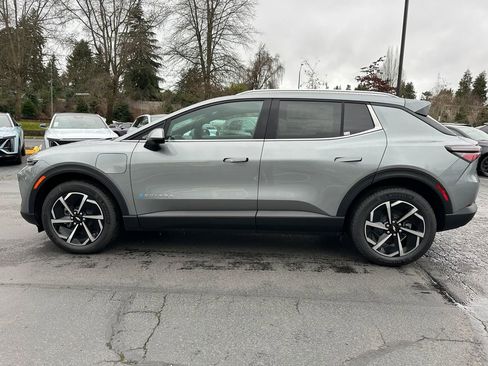 New 2026 Chevrolet Equinox EV LT image 2