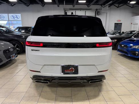 Used 2024 Land Rover Range Rover Sport Dynamic SE AWD/4WD image 5