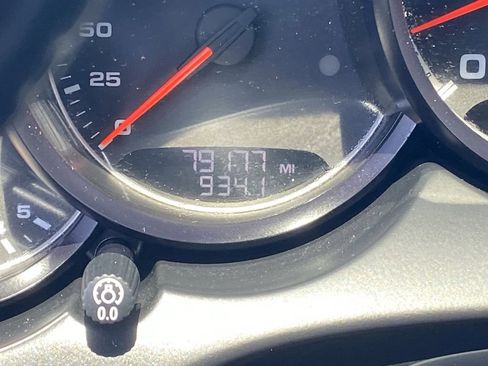 Used 2012 Porsche Cayenne Turbo AWD/4WD image 30