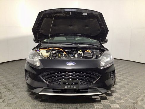 Used 2020 Ford Escape SE Sport image 5