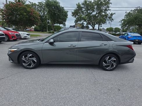 Used 2024 Hyundai Elantra SEL w/ Convenience Package FWD image 7