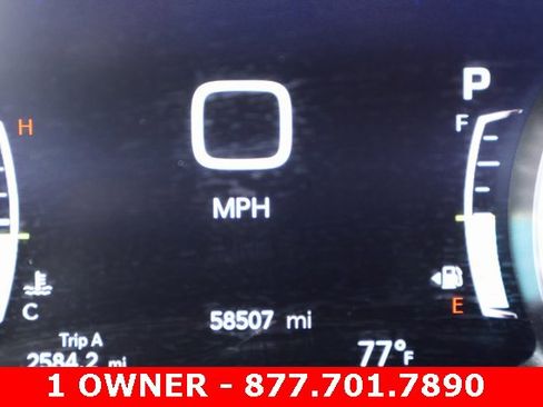 Used 2020 Chrysler Pacifica Touring-L Plus image 27
