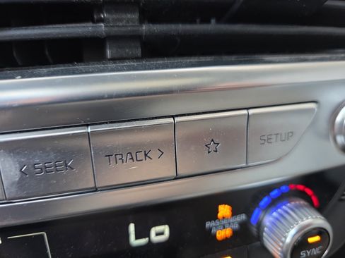 Certified 2022 Kia Telluride SX w/ Towing Package image 15