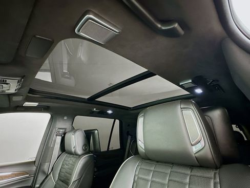 Used 2022 Cadillac Escalade Sport Platinum w/ LPO, ONYX Package AWD/4WD image 24