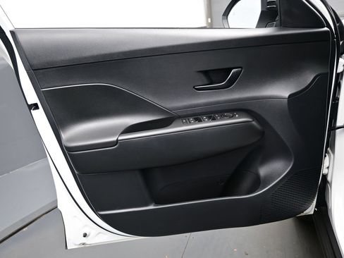Certified 2026 Hyundai Kona SEL Sport AWD/4WD image 9
