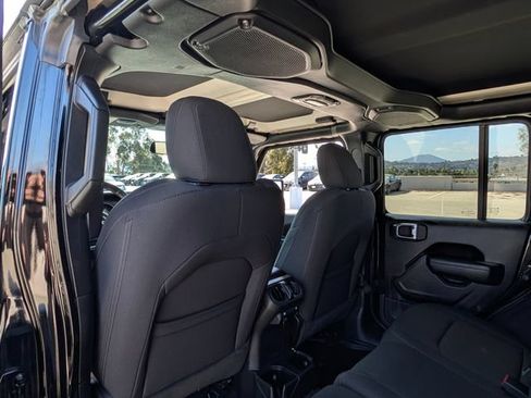 Used 2022 Jeep Wrangler Unlimited Sport AWD/4WD image 14
