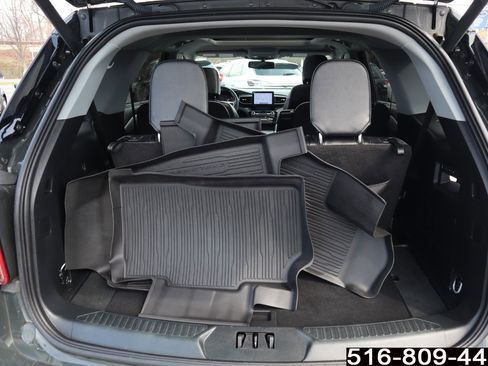 Used 2023 Ford Explorer Limited w/ Equipment Group 301A AWD/4WD image 34