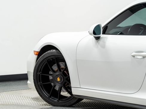 Used 2018 Porsche 911 Carrera GTS image 38