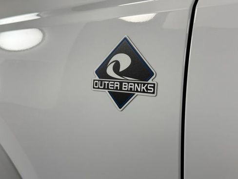 Used 2025 Ford Bronco Outer Banks AWD/4WD image 14