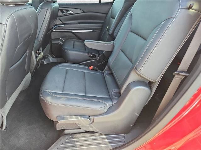 Certified 2025 Chevrolet Traverse LT w/ Sun and Wheel Package FWD image 19