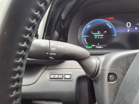 Used 2023 Toyota Crown XLE image 22