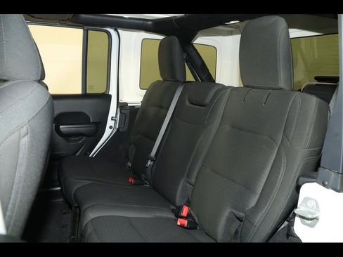 Used 2021 Jeep Wrangler Unlimited Sport image 24