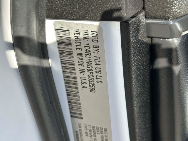 Used 2023 Jeep Grand Cherokee Altitude AWD/4WD image 17