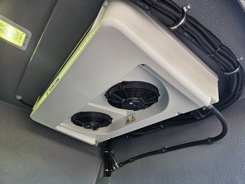 New 2025 Ford Transit 250 148 Medium Roof RWD image 26