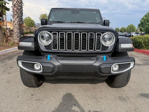 Used 2024 Jeep Wrangler Unlimited Sahara AWD/4WD image 4