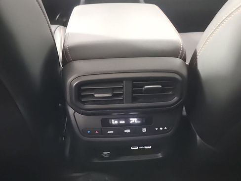 Certified 2023 Honda Pilot TrailSport image 25