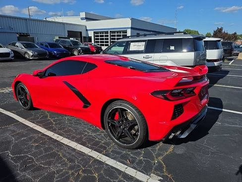 Used 2020 Chevrolet Corvette Stingray Preferred Cpe w/ 2LT Preferred Equipment Group RWD image 4