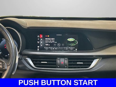 Used 2024 Alfa Romeo Stelvio Veloce image 17