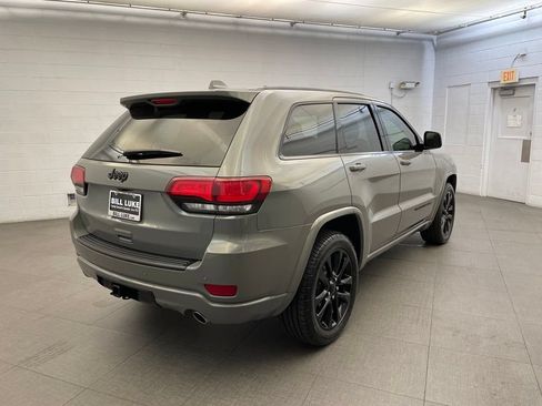 Used 2020 Jeep Grand Cherokee Altitude RWD image 7
