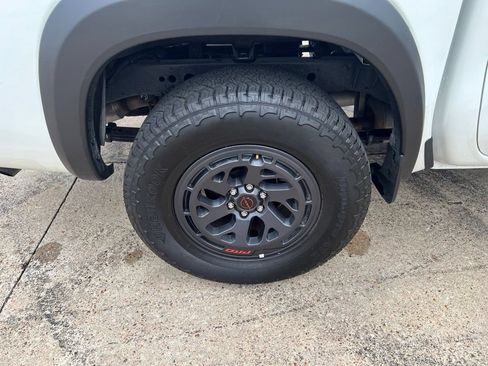 Used 2026 Nissan Frontier PRO-4X AWD/4WD image 17