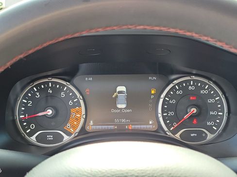 Certified 2023 Jeep Renegade Trailhawk AWD/4WD image 9