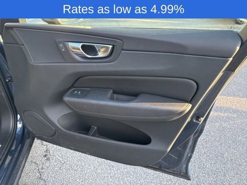 Certified 2023 Volvo XC60 B5 Plus image 4