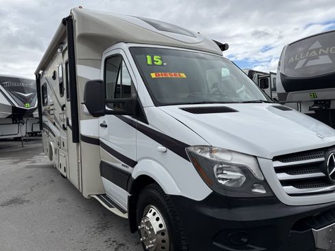 Used 2014 Mercedes-Benz Sprinter 3500 image 4