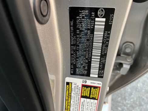 Used 2025 Toyota Camry LE image 28