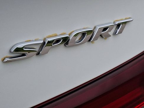 Used 2025 Honda Civic Sport image 23