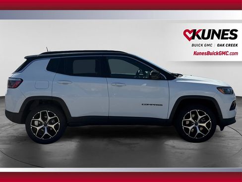 Used 2025 Jeep Compass Limited AWD/4WD image 10