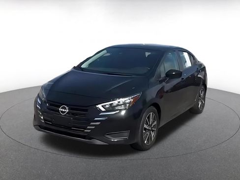 Used 2025 Nissan Versa SV FWD image 7