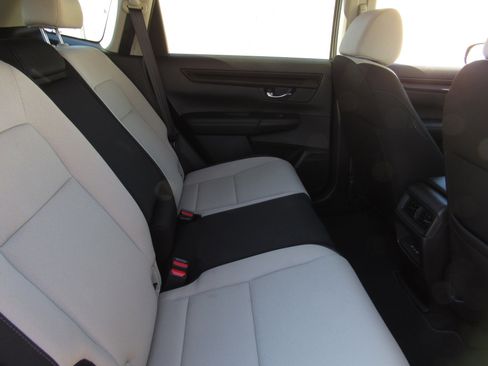 Used 2025 Honda CR-V EX image 12