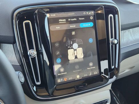 New 2026 Volvo XC40 B5 Plus w/ Protection Package Premier image 9