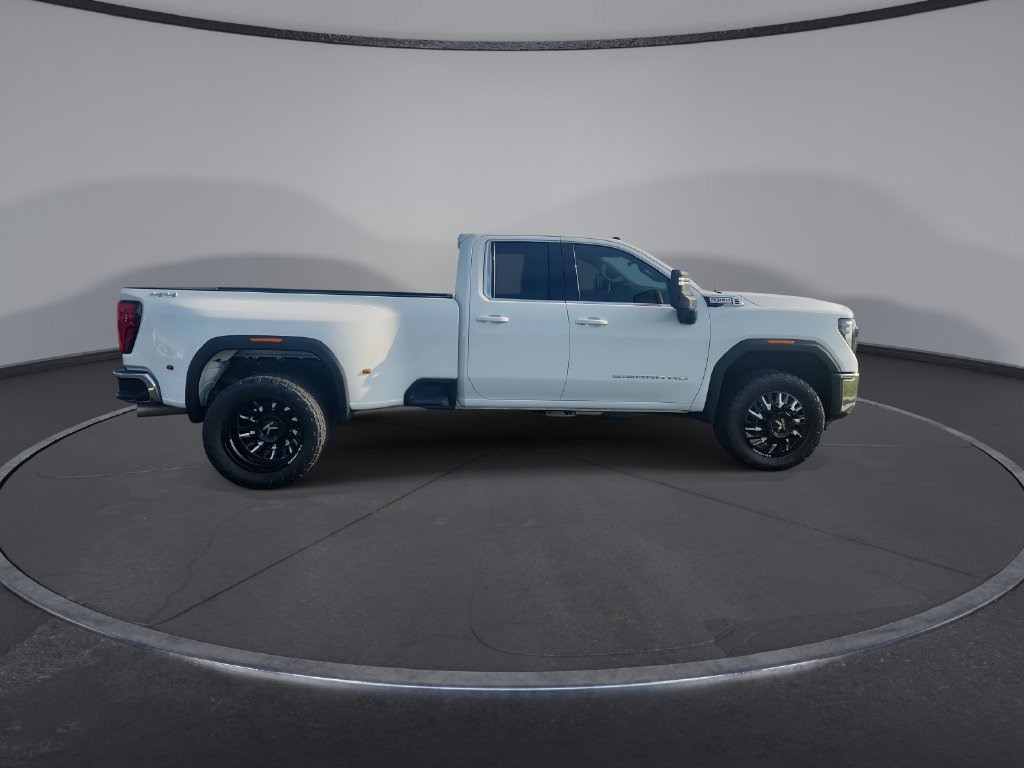 Used 2025 GMC Sierra 3500 SLE w/ SLE Value Package AWD/4WD image 9
