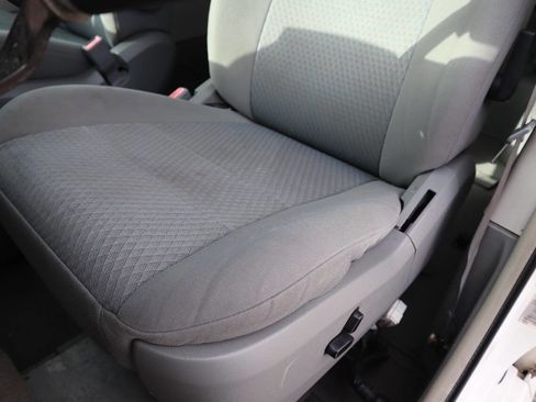 Used 2010 Chrysler Town & Country Touring image 11