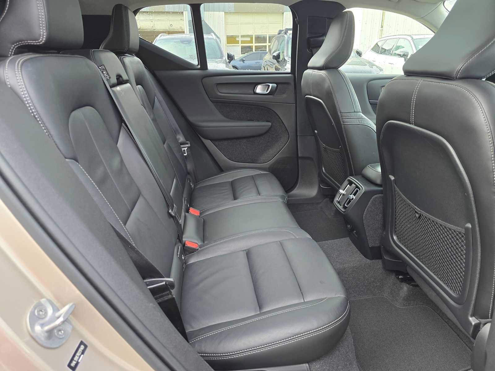 Certified 2024 Volvo XC40 B5 Plus w/ Protection Package Premier AWD/4WD image 13