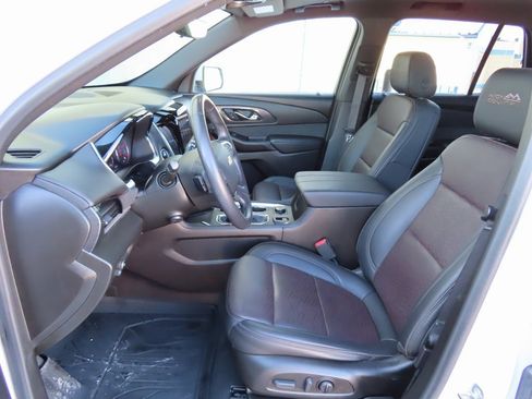 Certified 2022 Chevrolet Traverse High Country w/ LPO, Floor Liner Package image 26