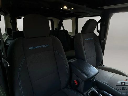 Used 2023 Jeep Wrangler Unlimited Rubicon 4xe w/ Cold Weather Group AWD/4WD image 14