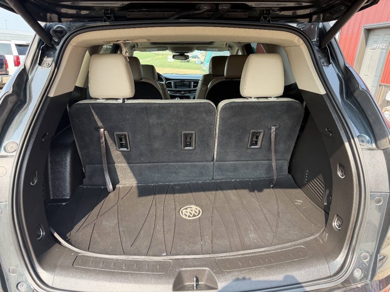 Used 2019 Buick Enclave Essence AWD/4WD image 7