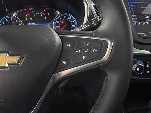 Used 2023 Chevrolet Equinox LT image 35