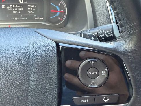 Used 2019 Honda Pilot Touring image 19