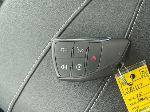 Used 2025 Chevrolet Traverse LT w/ Sun and Wheel Package image 33