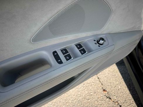 Used 2013 Audi S8 w/ Full Leather Pkg image 18