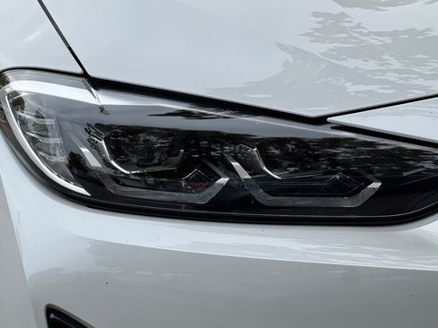 Used 2024 BMW i4 eDrive35 w/ Premium Package image 9